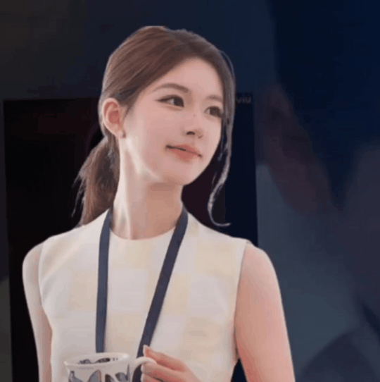 Behind-the-scenes cut of Zhao Lusi