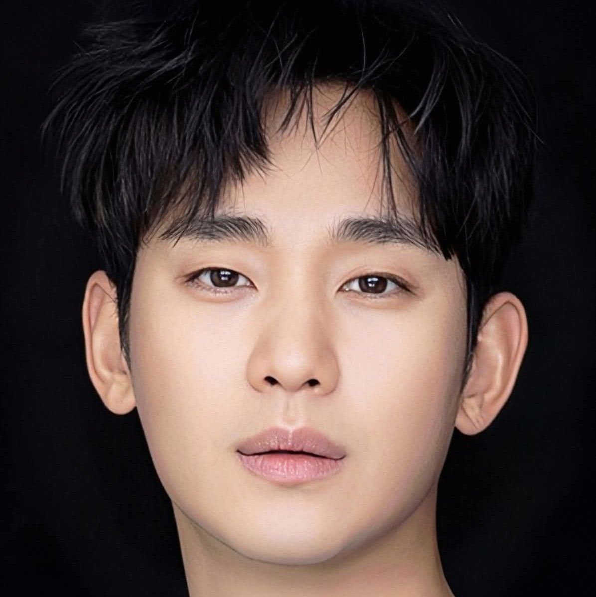Behind-the-scenes cut of Kim Soohyun