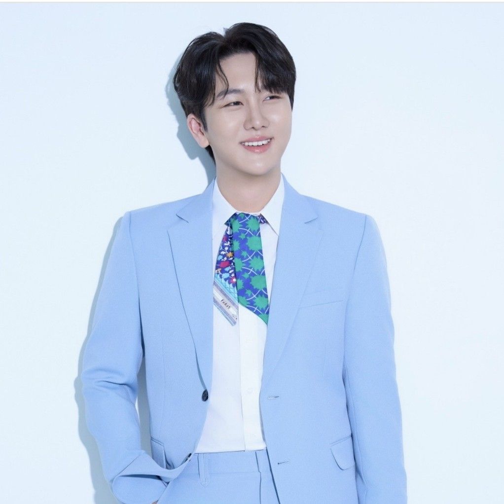 Behind-the-scenes cut of Kim Soochan