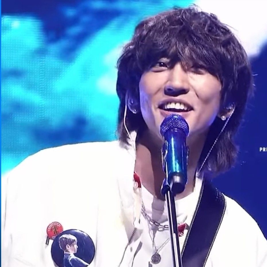 Behind-the-scenes cut of Lee Seungyoon