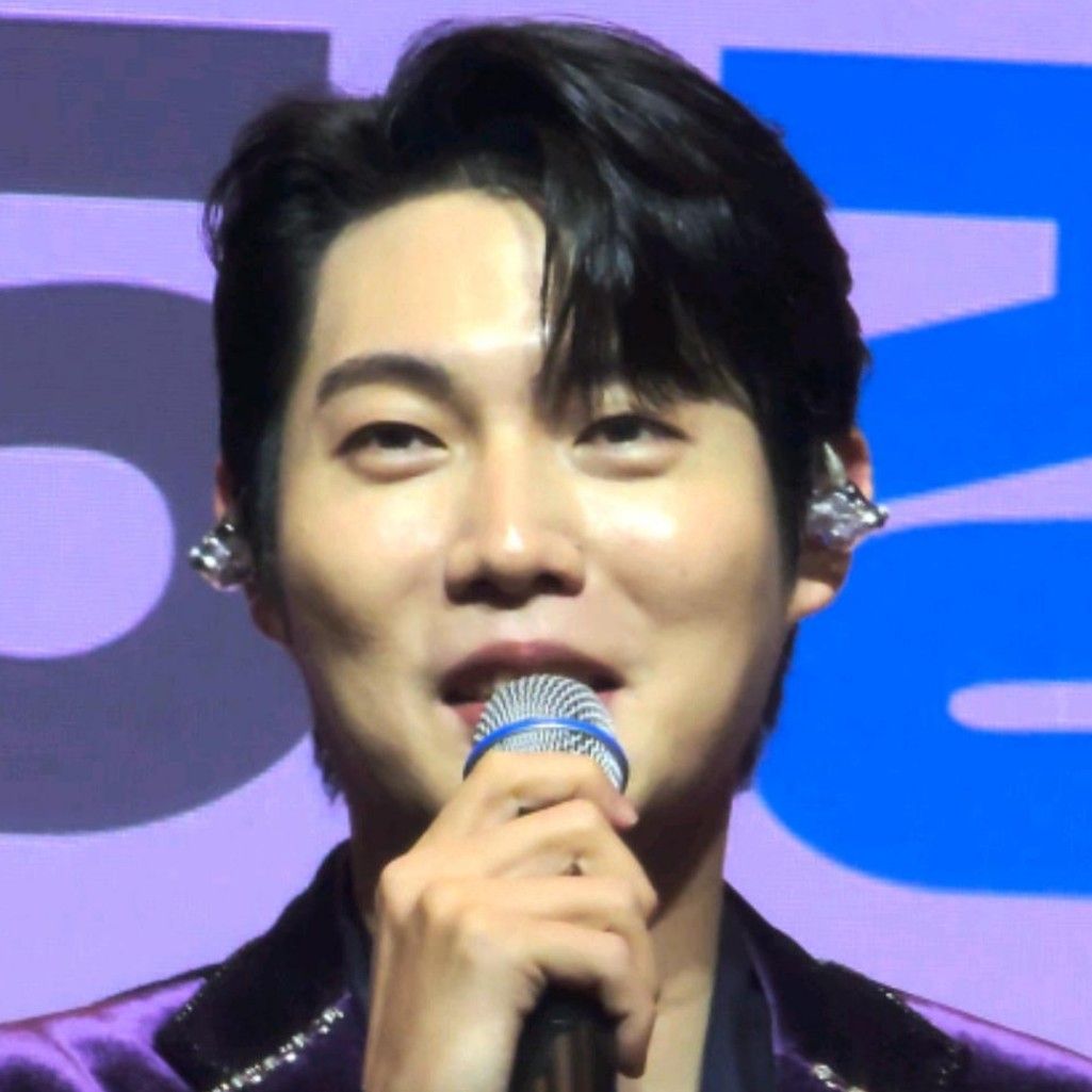 A moment captured by a fan of Son Taejin