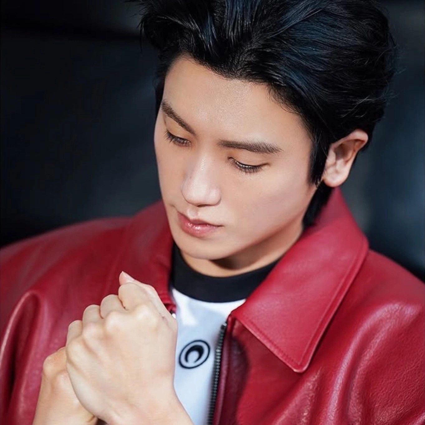 Behind-the-scenes cut of Park Hyungsik