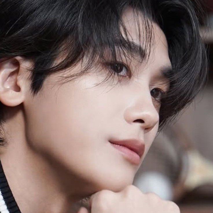 Latest photo of Park Hyungsik