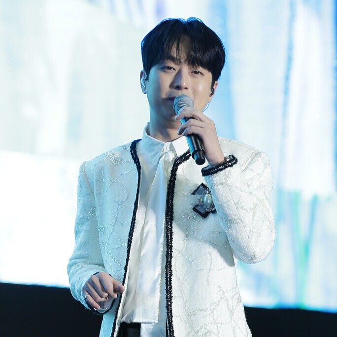 李燦元的最新照片