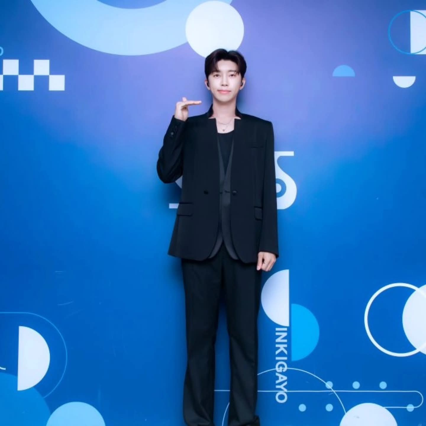 Behind-the-scenes cut of Lim Youngwoong