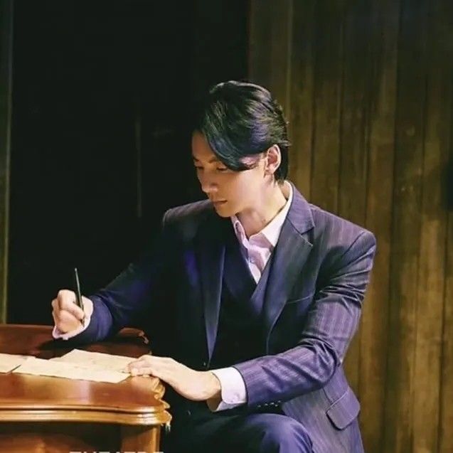 Behind-the-scenes cut of Yoon Shiyoon