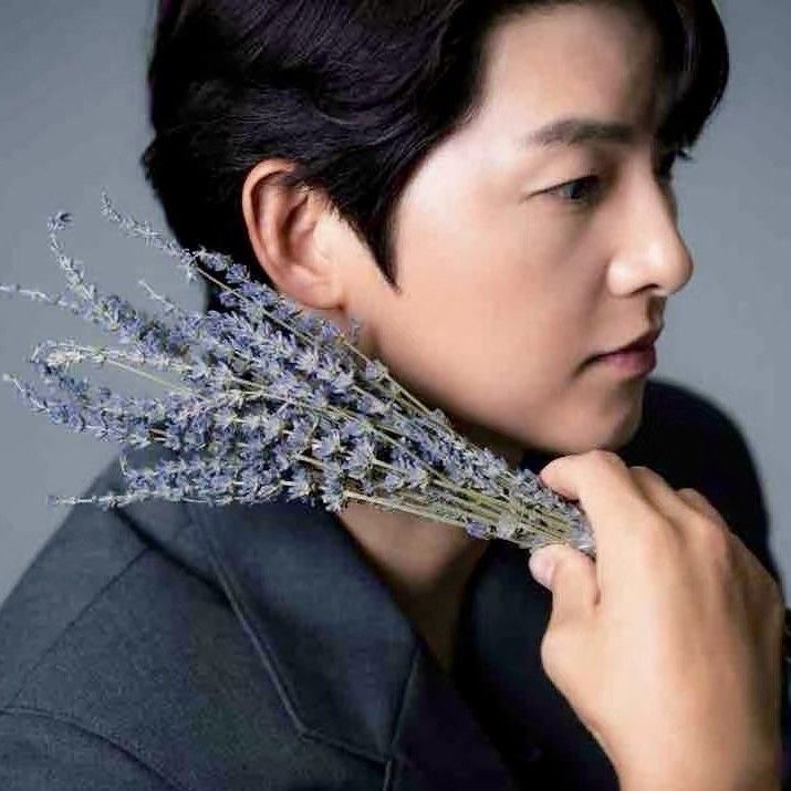 Momen yang diabadikan oleh penggemar Song Joongki