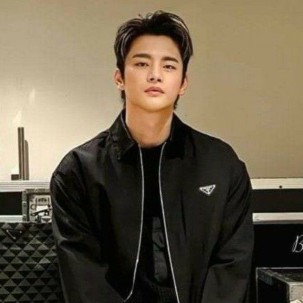 Recent activity shot of Seo Inguk