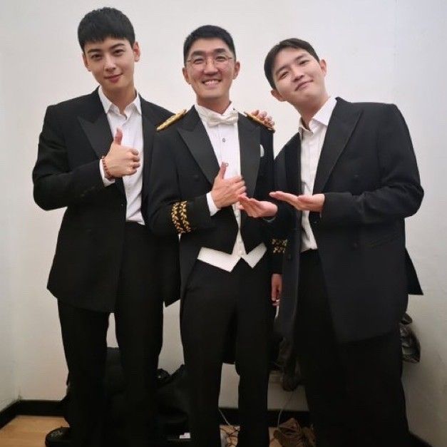 Recent activity shot of Cha Eunwoo