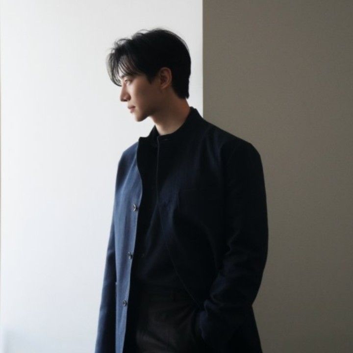 イ・ジュノの最近の活動ショット