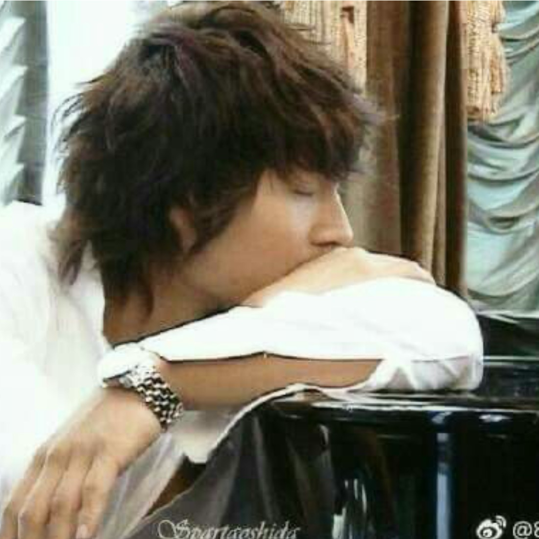 Latest photo of Kim Jongkook