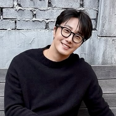 Behind-the-scenes cut of Jung Ilwoo