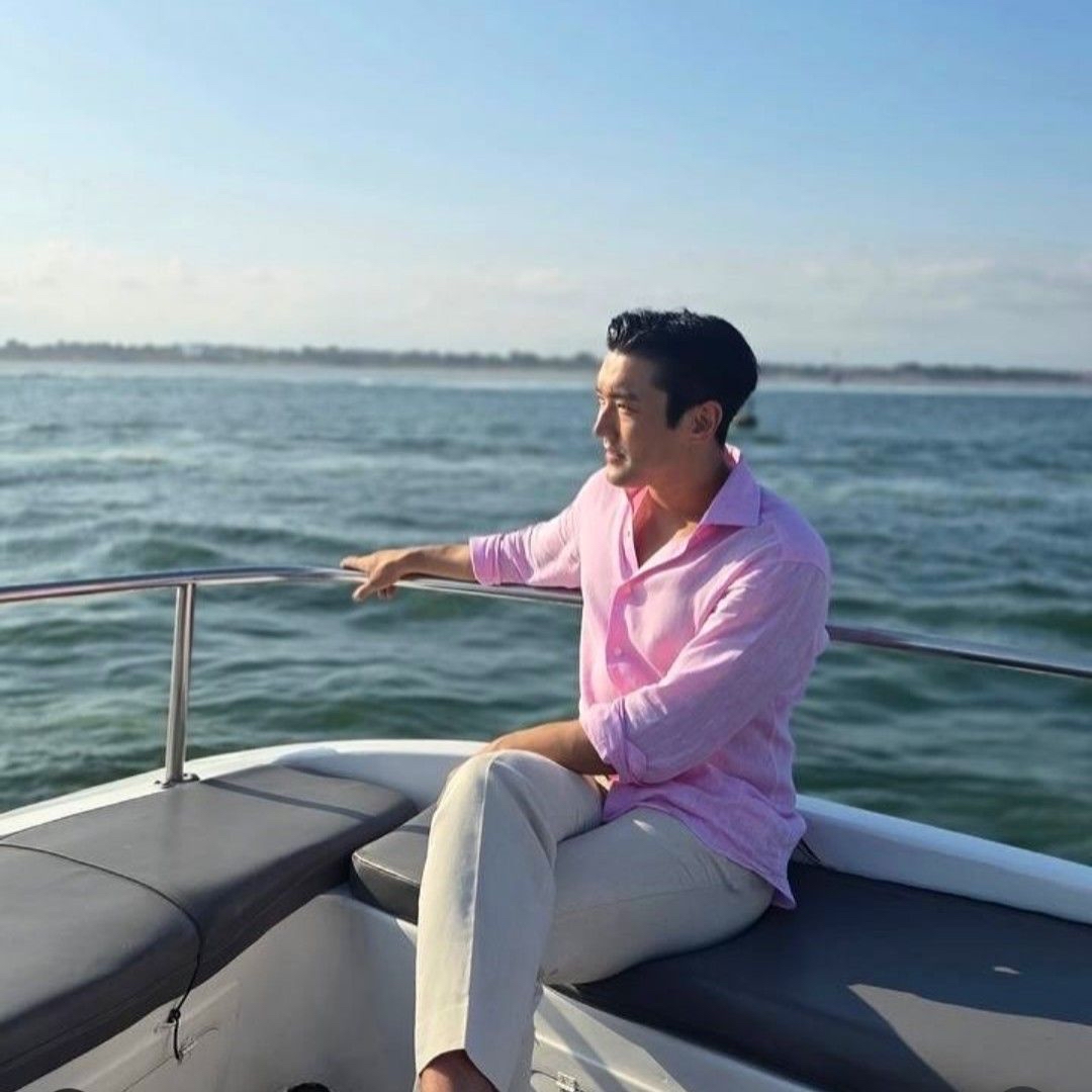 Recent activity shot of Choi Siwon