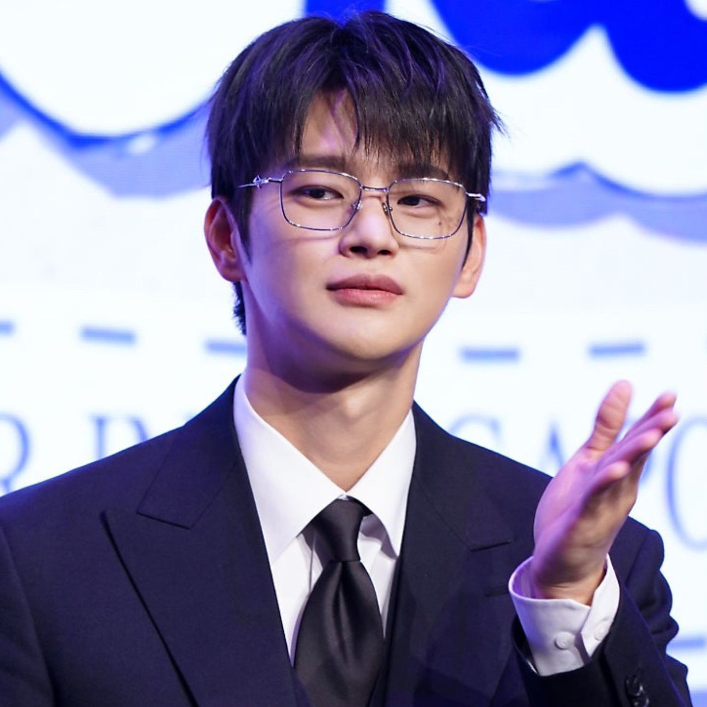 ソ・イングクのビハインドカット