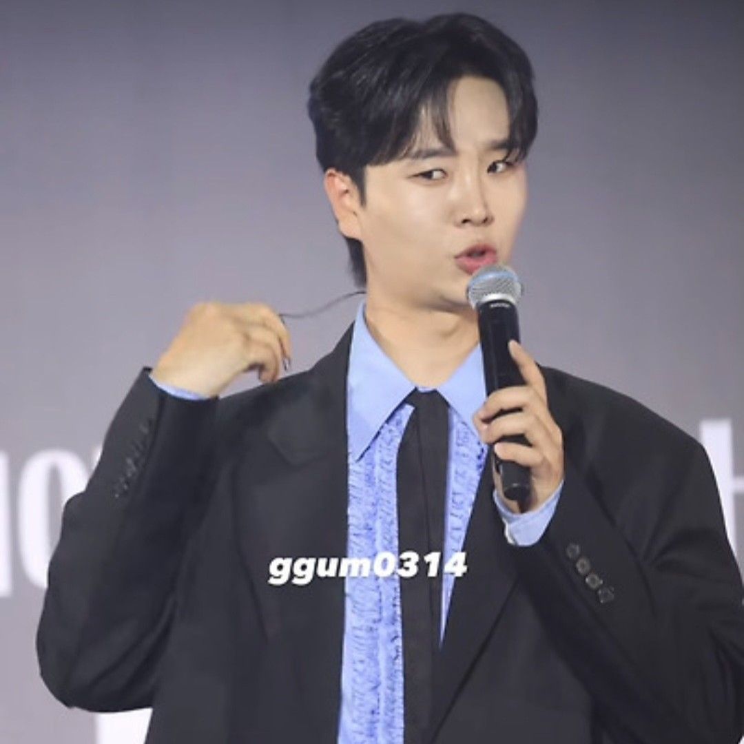 Latest photo of Song Minjun