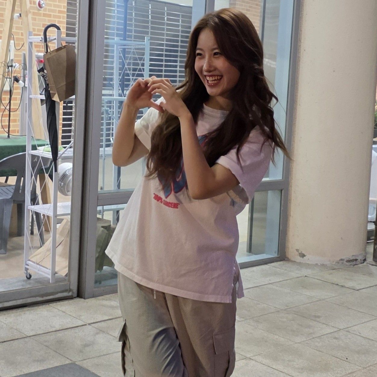 A moment captured by a fan of Oh Yujin