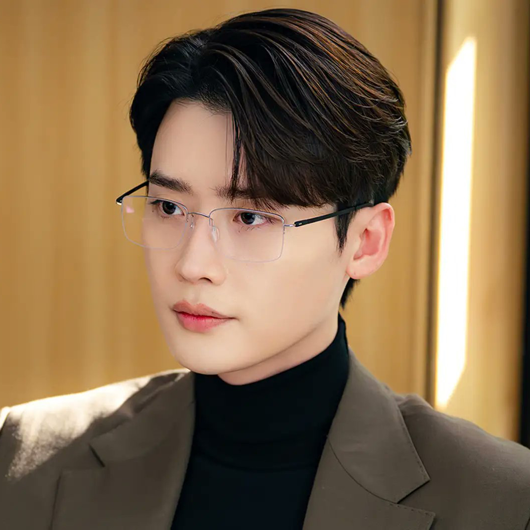 Latest photo of Lee Jongsuk
