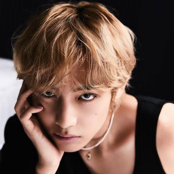 Latest photo of Kim Taehyung (V)