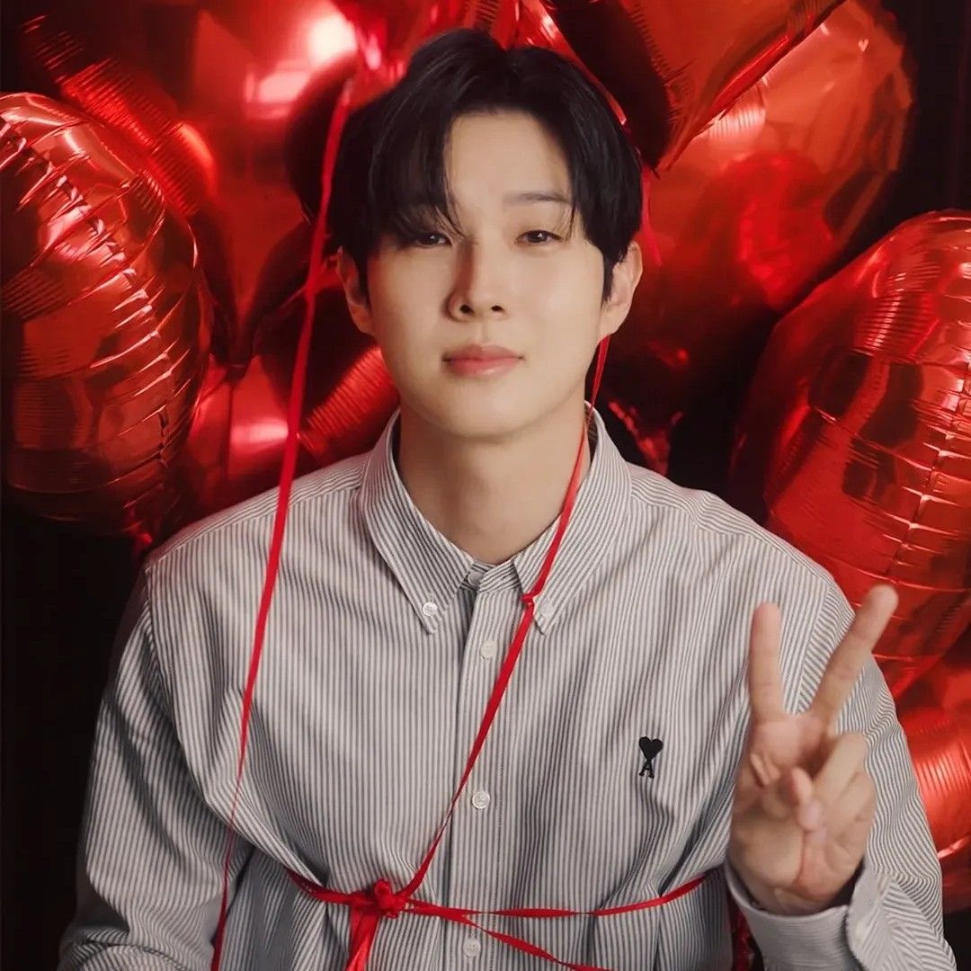 Behind-the-scenes cut of Choi Wooshik