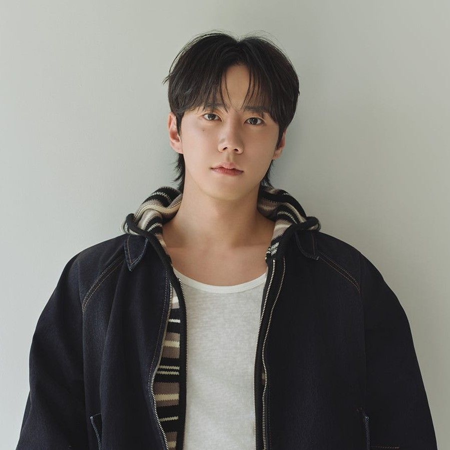 Latest photo of Lee Junyoung