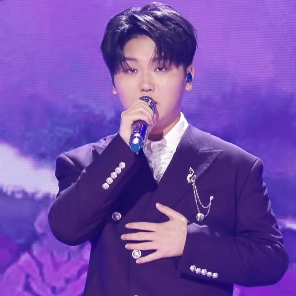 A moment captured by a fan of Park Sungon