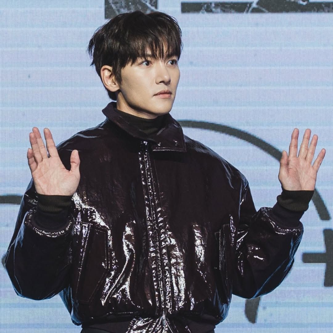 Behind-the-scenes cut of Ji Changwook