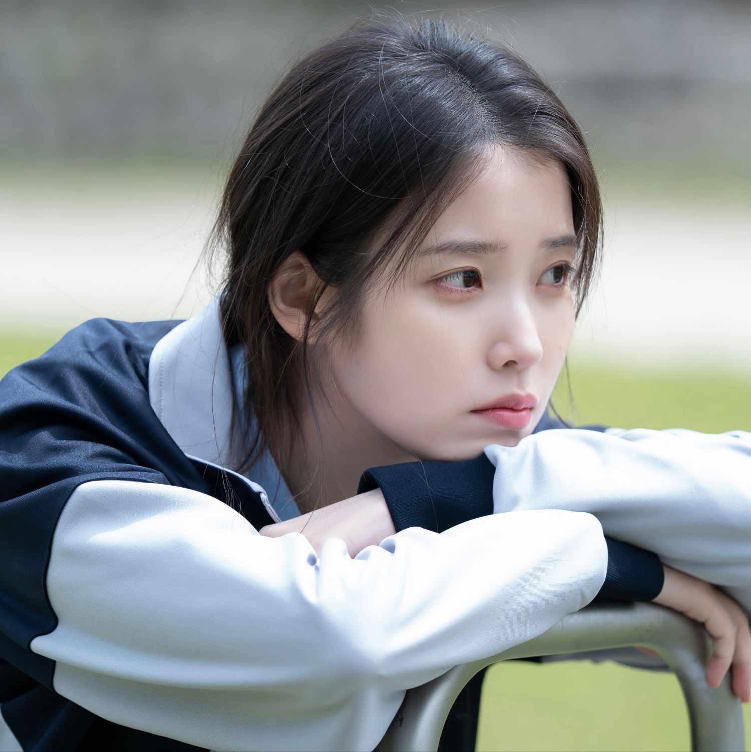 Behind-the-scenes cut of IU