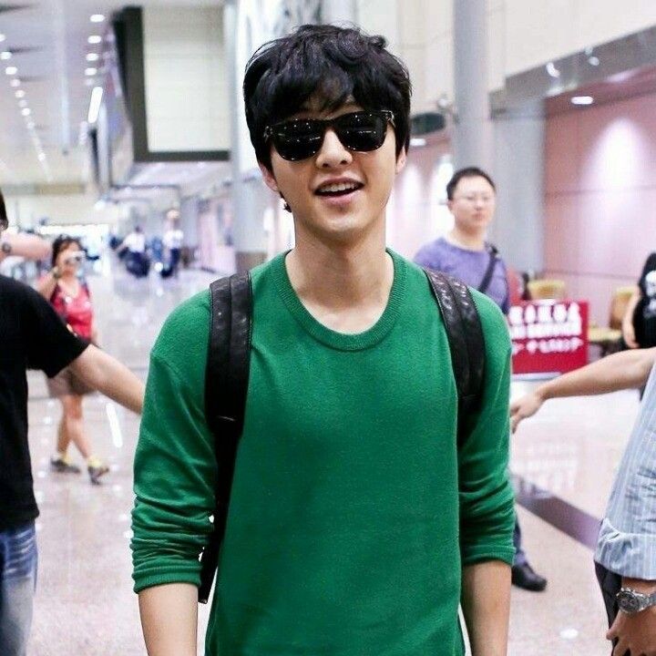 A moment captured by a fan of Song Joongki