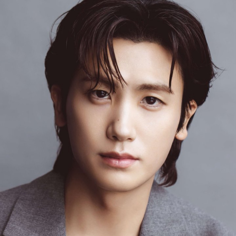 A moment captured by a fan of Park Hyungsik