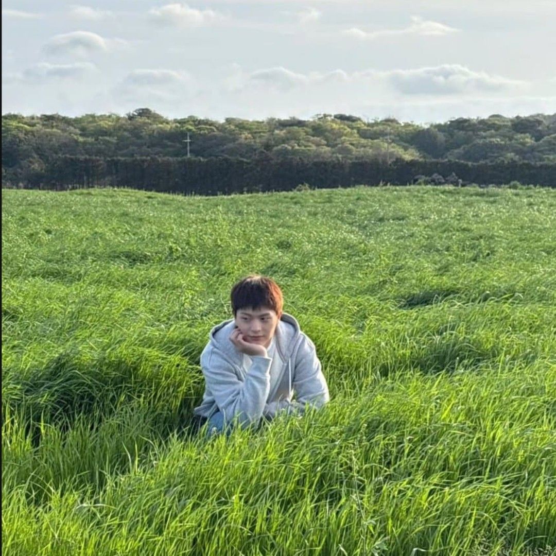 Recent activity shot of Yook Sungjae