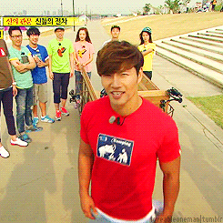 Behind-the-scenes cut of Kim Jongkook