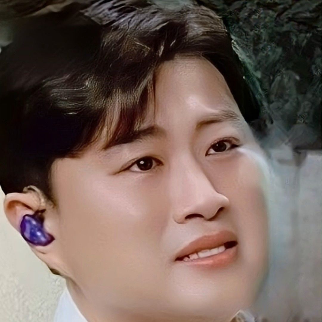 粉丝拍下的金浩中瞬间