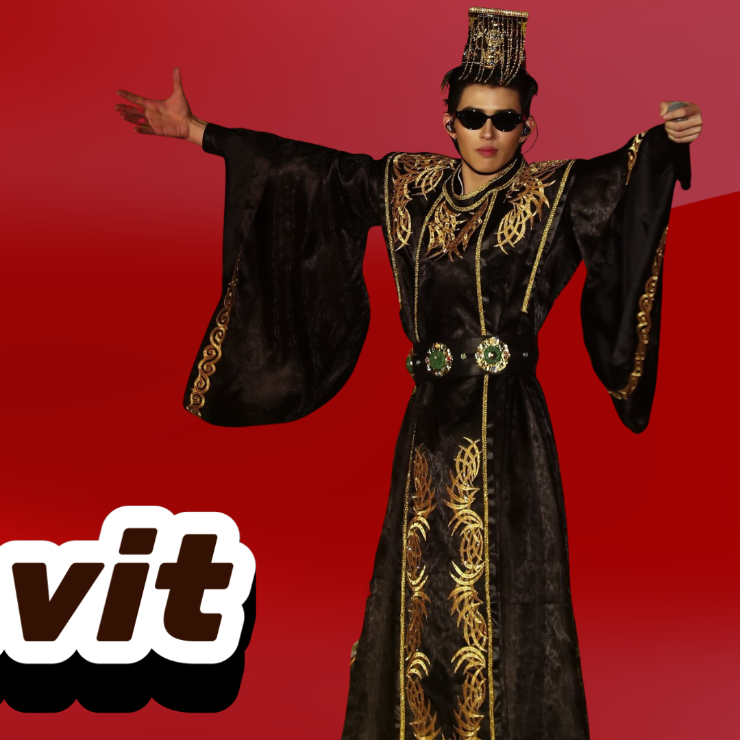 Latest photo of Pond Naravit Lertratkosum