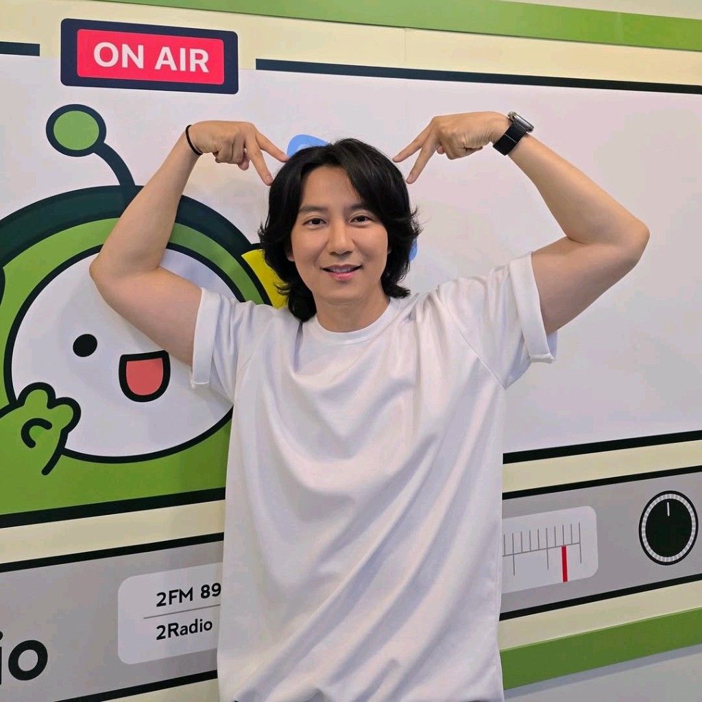 Behind-the-scenes cut of Kim Namgil