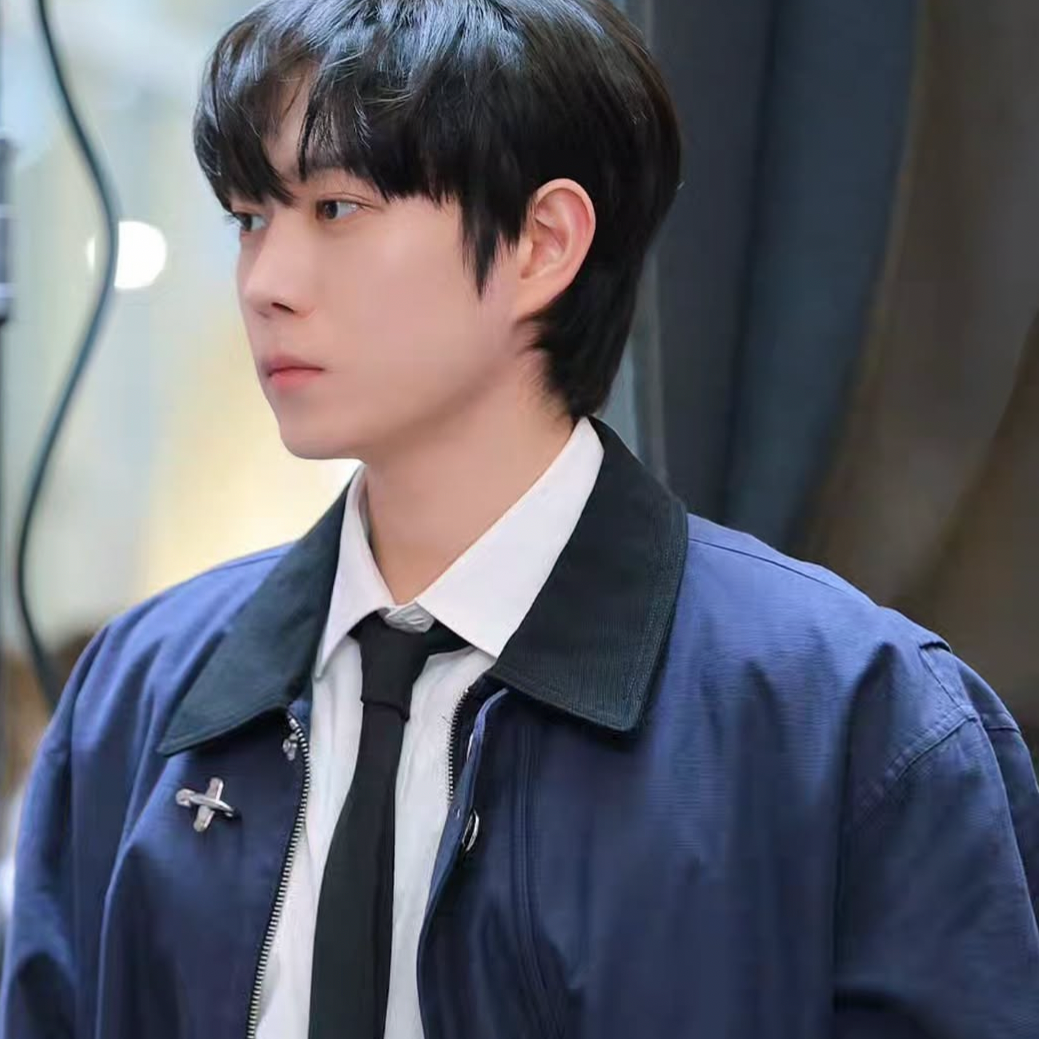 A moment captured by a fan of Kim Youngdae