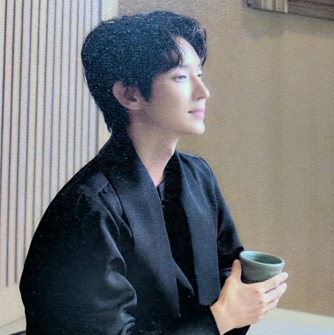 Latest photo of Lee Joongi