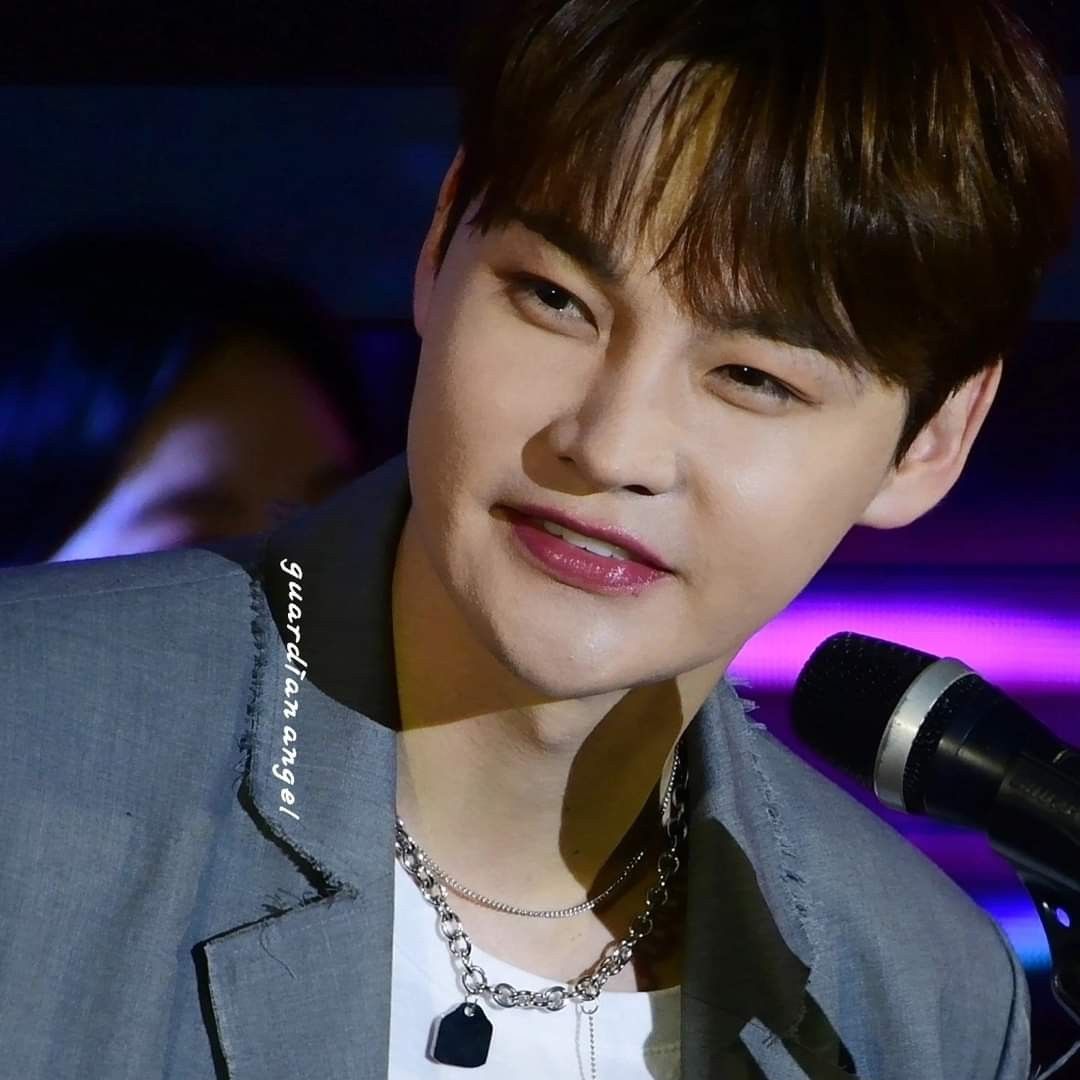 粉絲拍下的朴瑞鎮瞬間