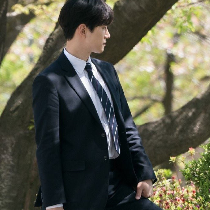 イ・ジュノの最近の活動ショット