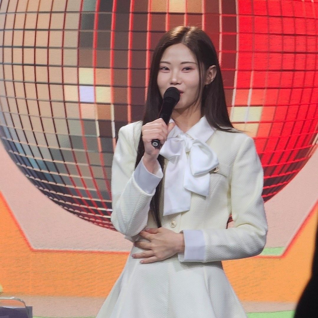 A moment captured by a fan of Bae Ahyeon