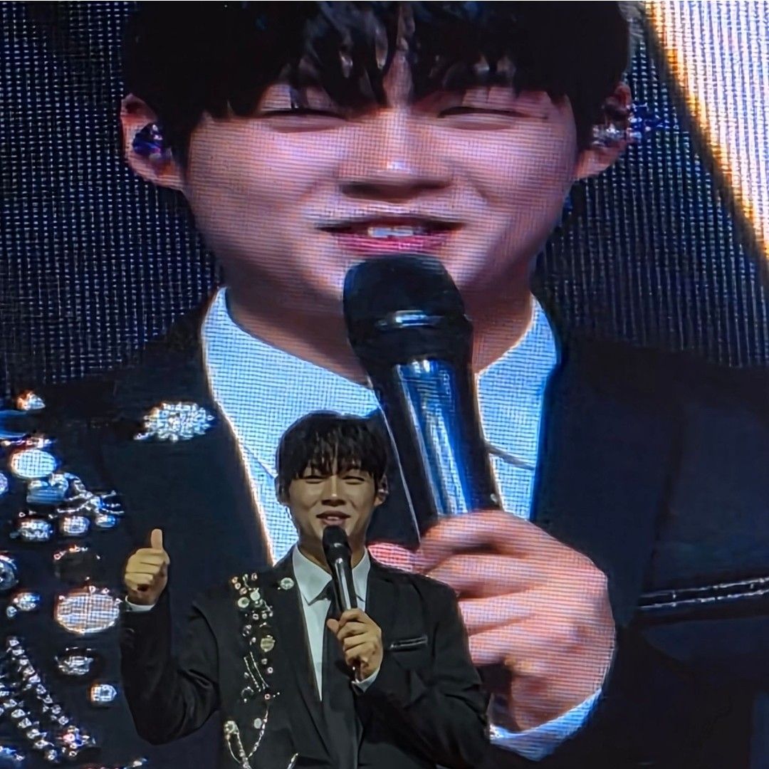 A moment captured by a fan of Choi Jaemyeong