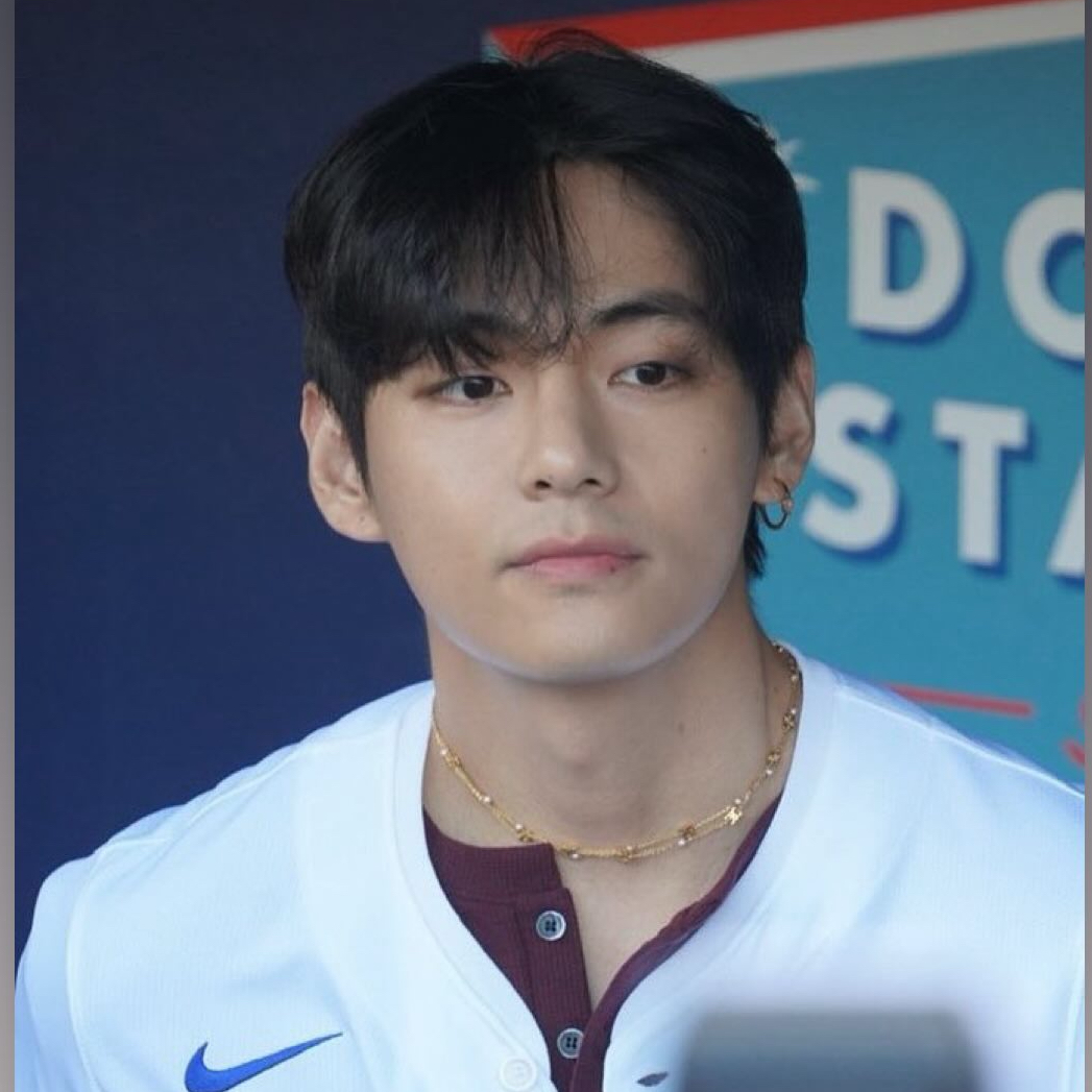 Latest photo of Kim Taehyung (V)