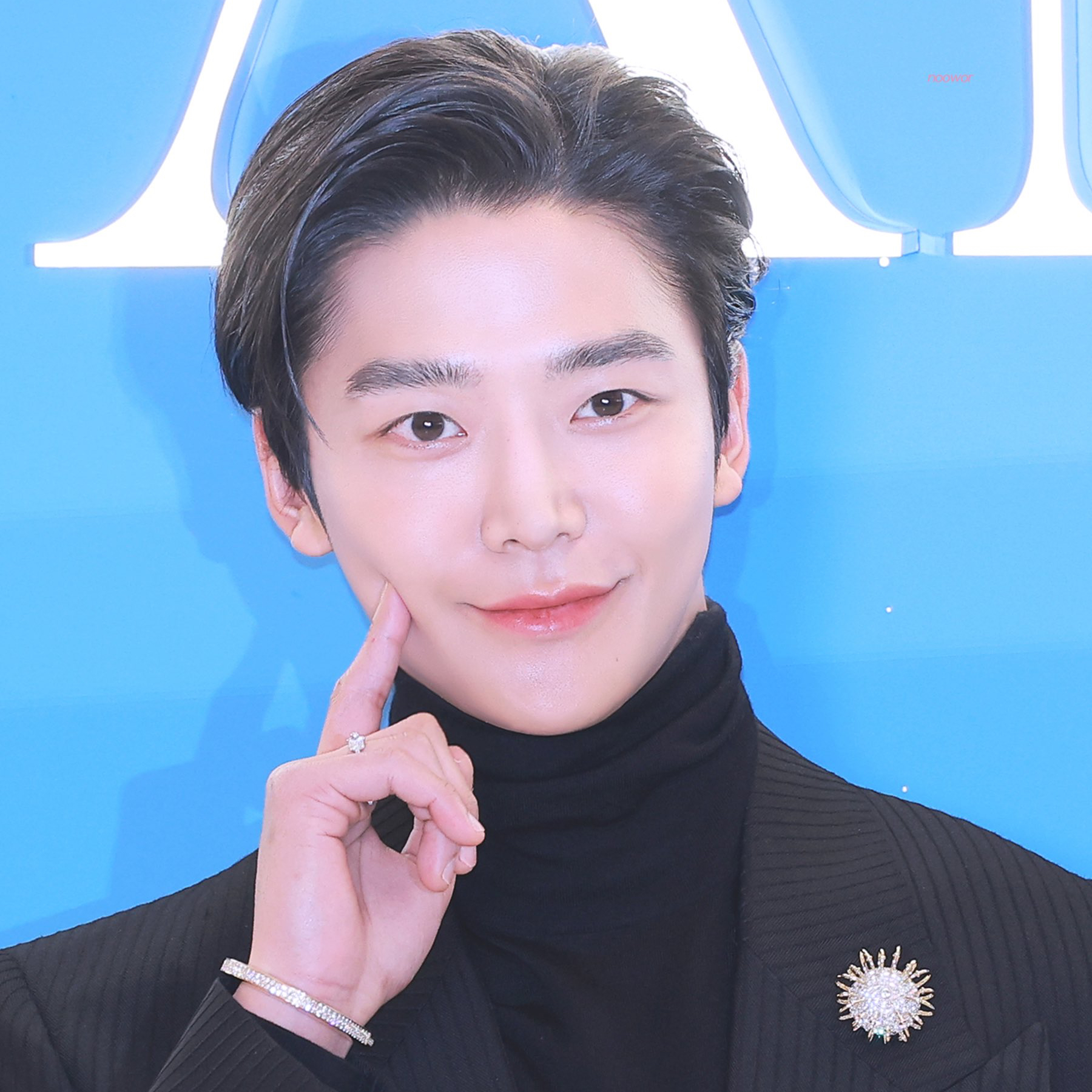 Momen yang diabadikan oleh penggemar Rowoon