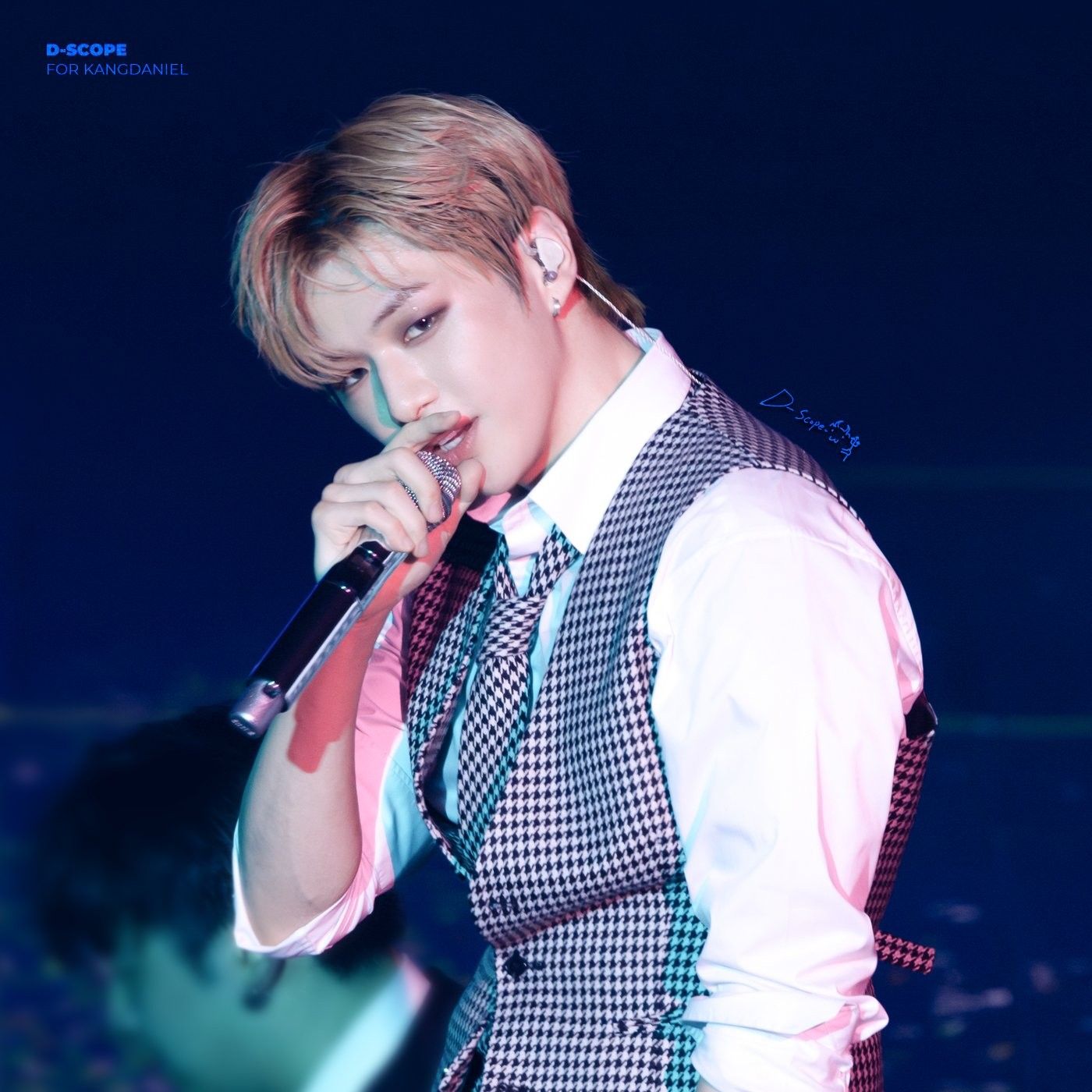 A moment captured by a fan of Secret Garden