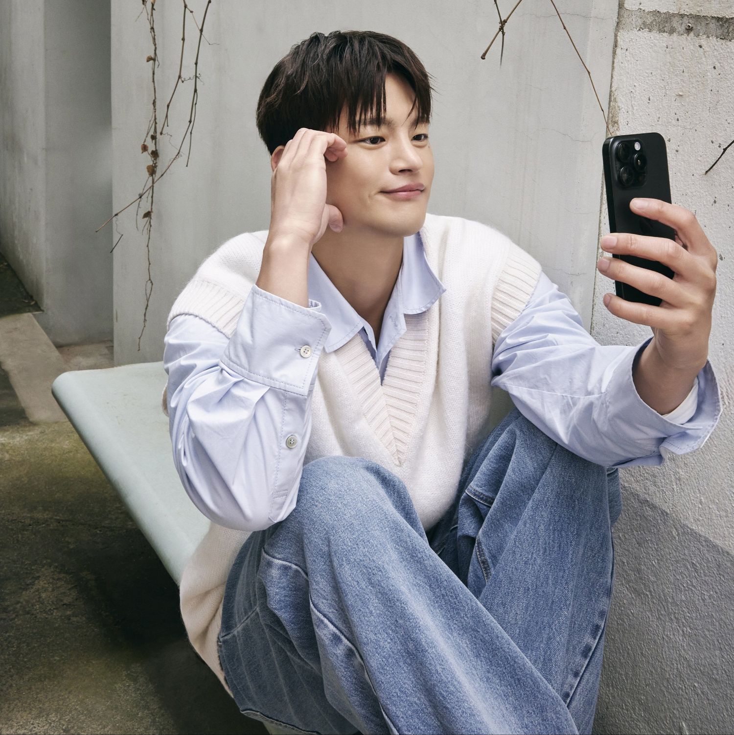 Recent activity shot of Seo Inguk
