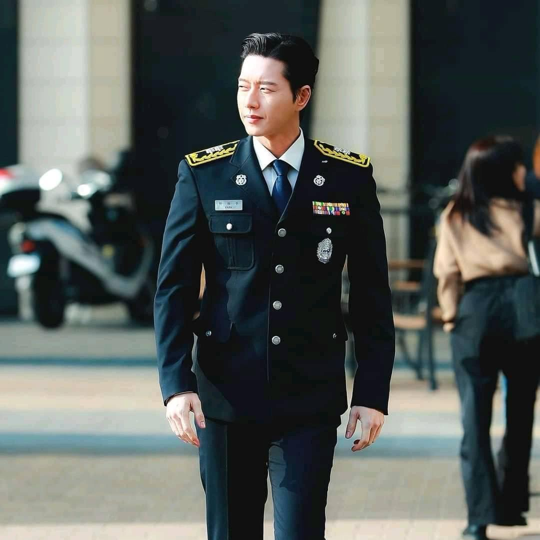 Behind-the-scenes cut of Park Haejin