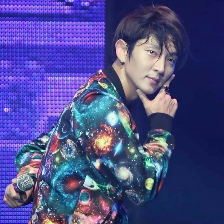 Foto terbaru dari Lee Joongi