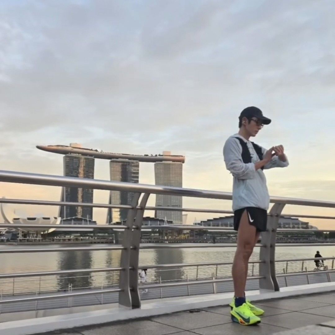 A moment captured by a fan of Lee Joongi