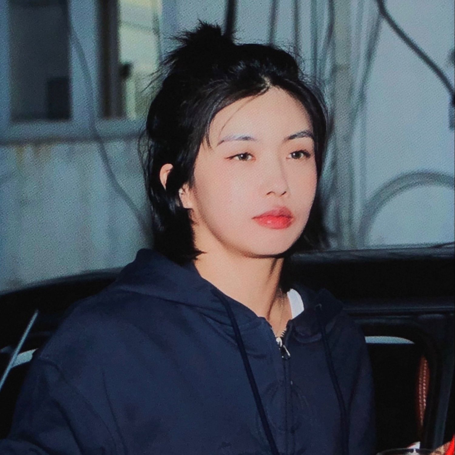 Behind-the-scenes cut of Aiki