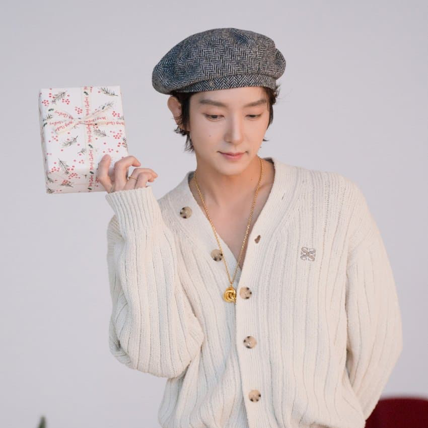 Behind-the-scenes cut of Lee Joongi