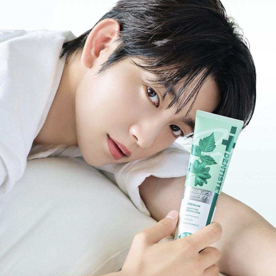 A moment captured by a fan of Park Jinyoung